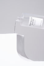Madagascar Tone Brightening andlitsvatn frá SKIN1004 sem jafnar húðlit og gefur ljóma