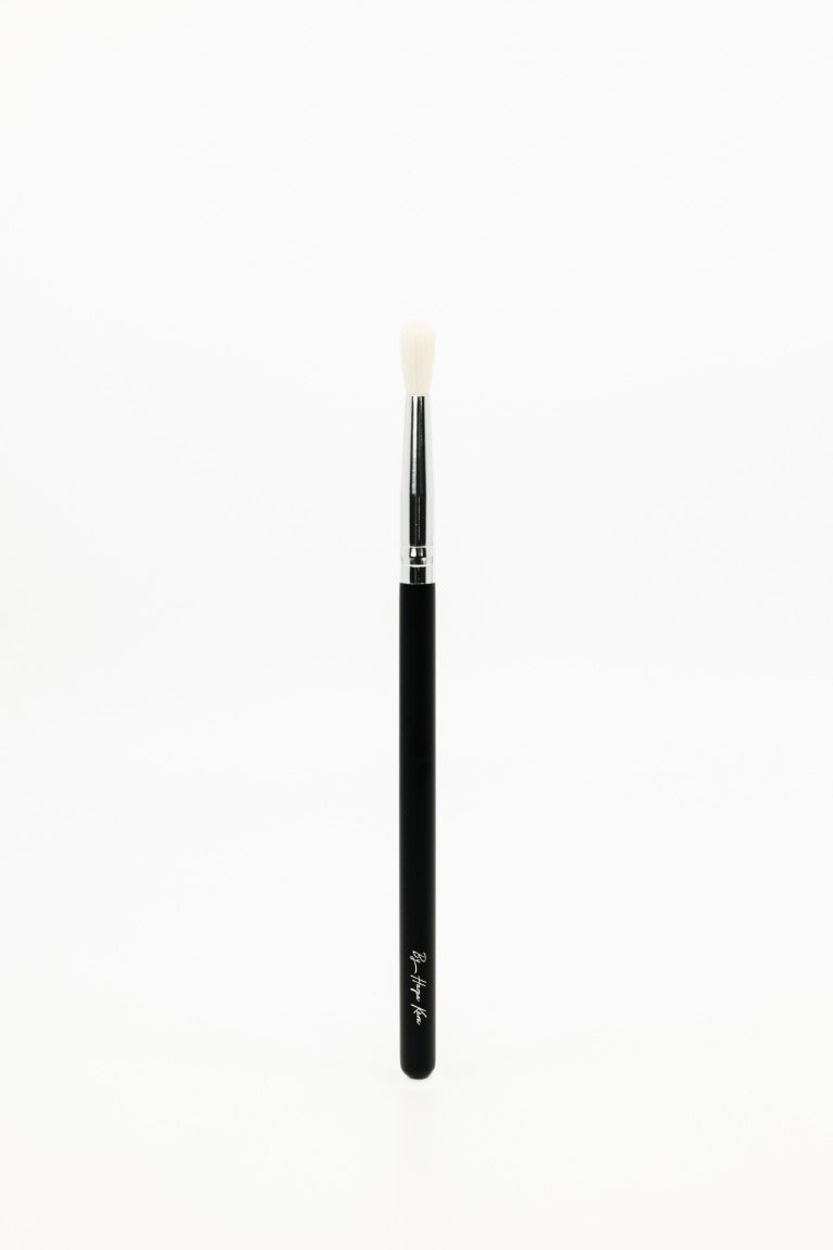 Bursti nr. 05 The Detailed Blending Brush - By Harpa Kára