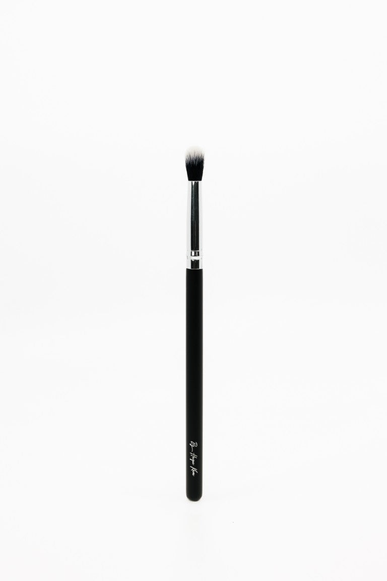 Bursti nr. 08 The Soft Concealer & Blending Brush - By Harpa Kára