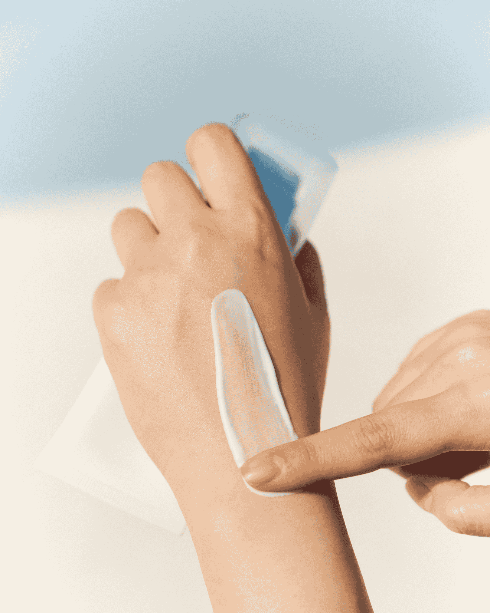 Madagascar Centella Hyalu - Cica Water - Fit Sun Serum - SKIN1004