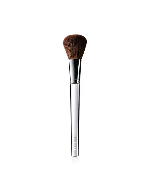 Blush Brush kinnalitsbursti frá Clinique fyrir nákvæma ásetningu